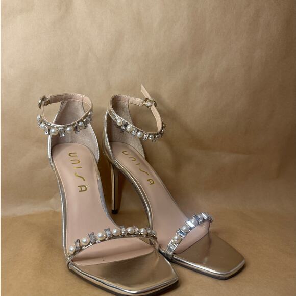 Unisa UnZeller Womens Gold Embellished Ankle Strap Stiletto Heels Size 8.5 - Picture 1 of 8